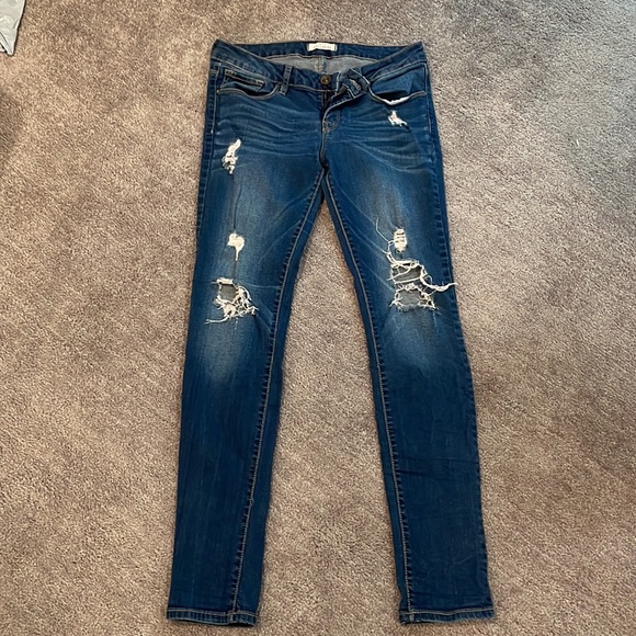 LOW RISE x RIPPED JEANS - Picture 2 of 2